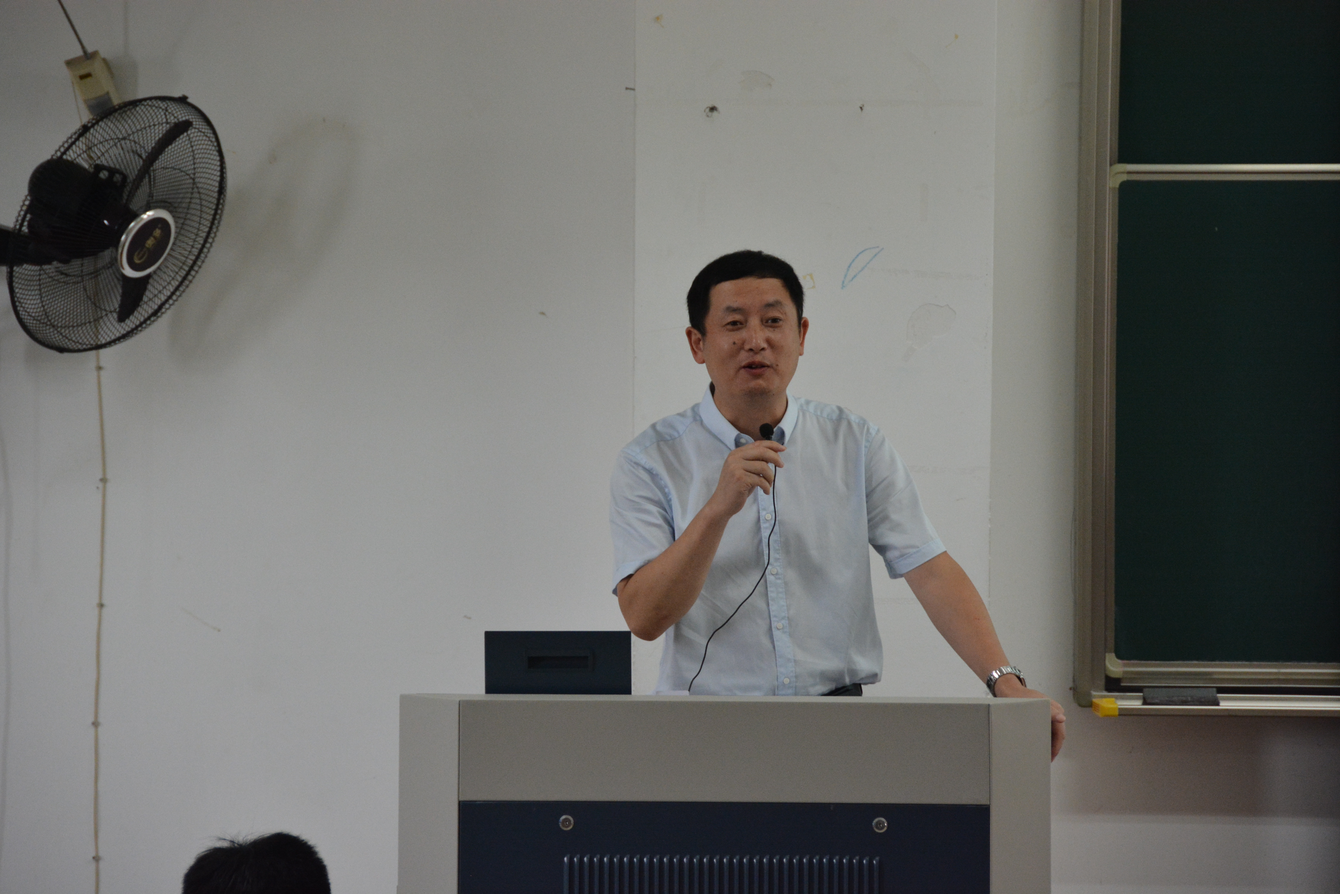 理学院举行2015级本科新生开学典礼